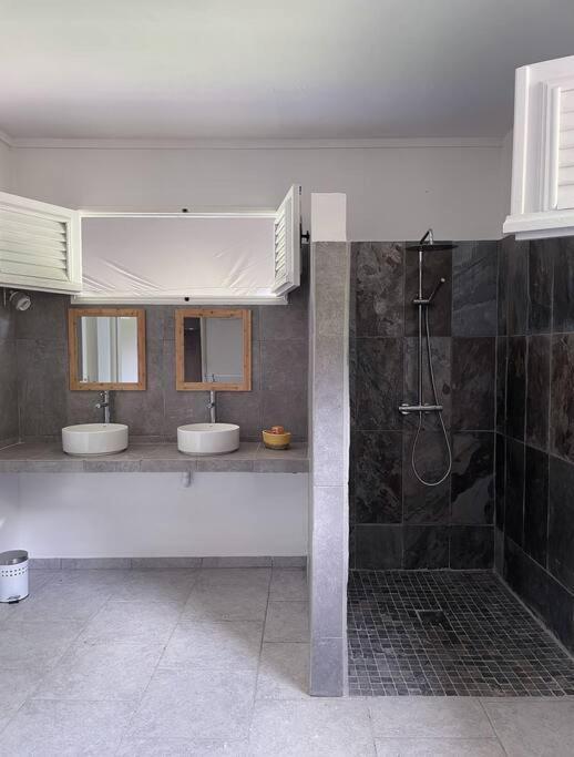 Spacieux Appartement A La Villa Montagne 勒卡尔贝 外观 照片